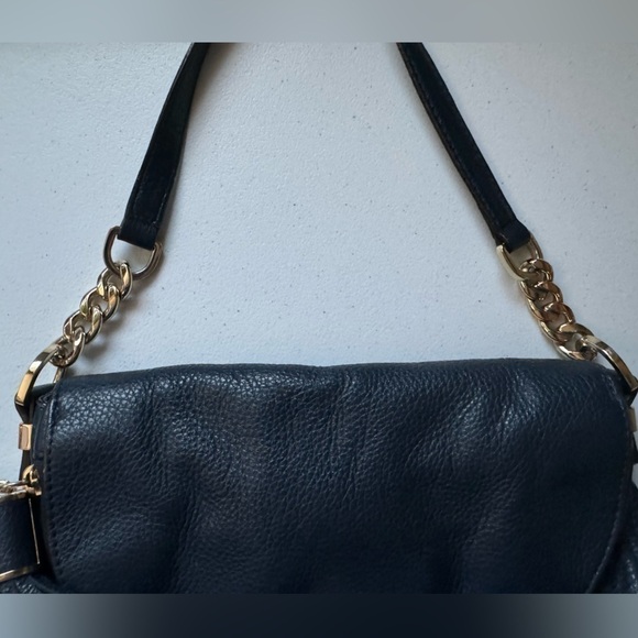 MICHAEL KORS women’s navy blue pebble leather bedford tassel shoulder bag - Picture 9 of 13